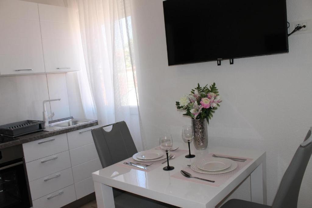 Jeta 2 Studio & Rooms 扎达尔 外观 照片